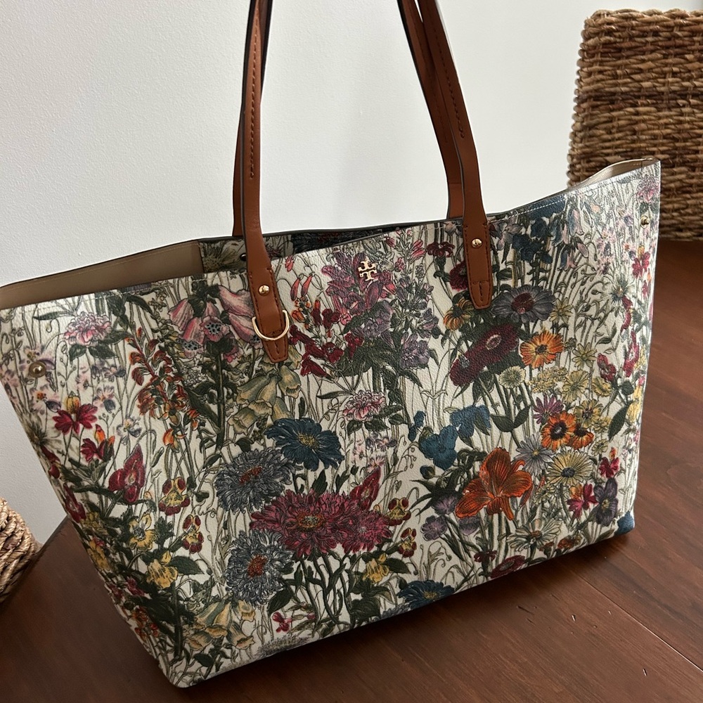 Used 2x, Tory Burch Kerrington Floral Tote! Matching cosmetic bag available too!